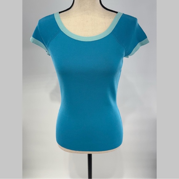 Ann Taylor Blue Cap Sleeve Knit Top Size Small - Picture 10 of 13
